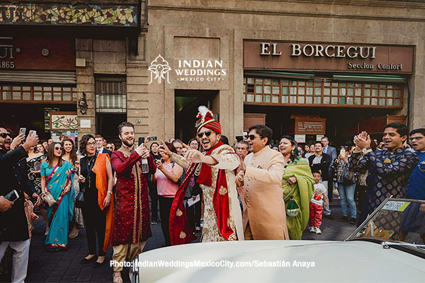 Indian-Weddings-in-Mexico-Barat-Street-Bolivar